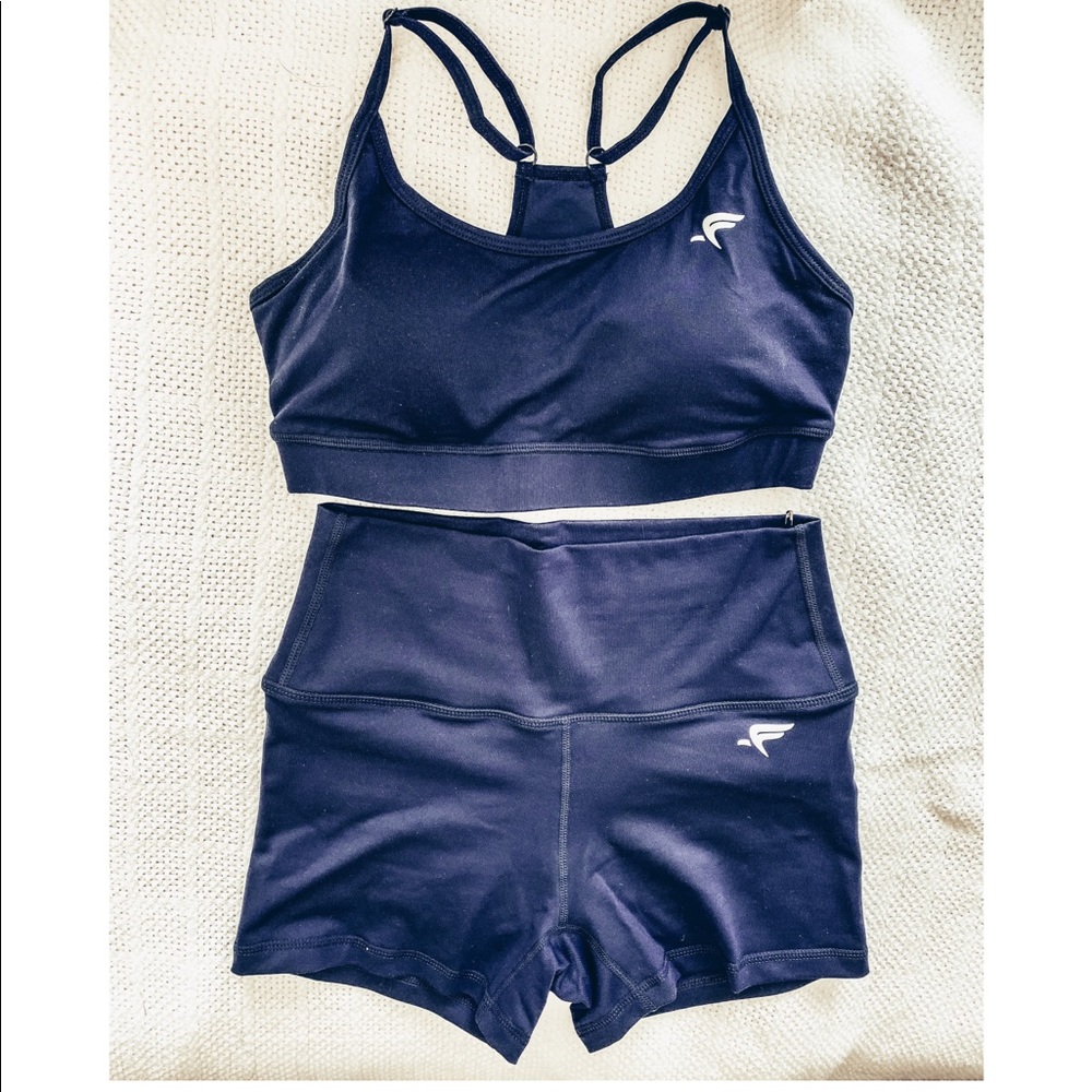 FlexWear Sports Bra & Shorts Set - US Small